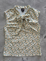 Vintage Style Bow Top in Carrots Print