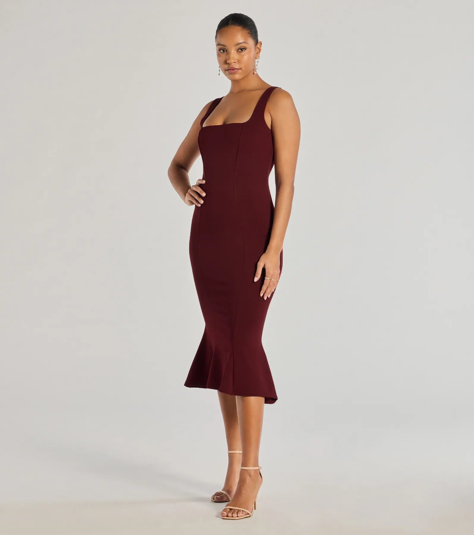 Timelessly Chic Sleeveless Flared Midi Dress