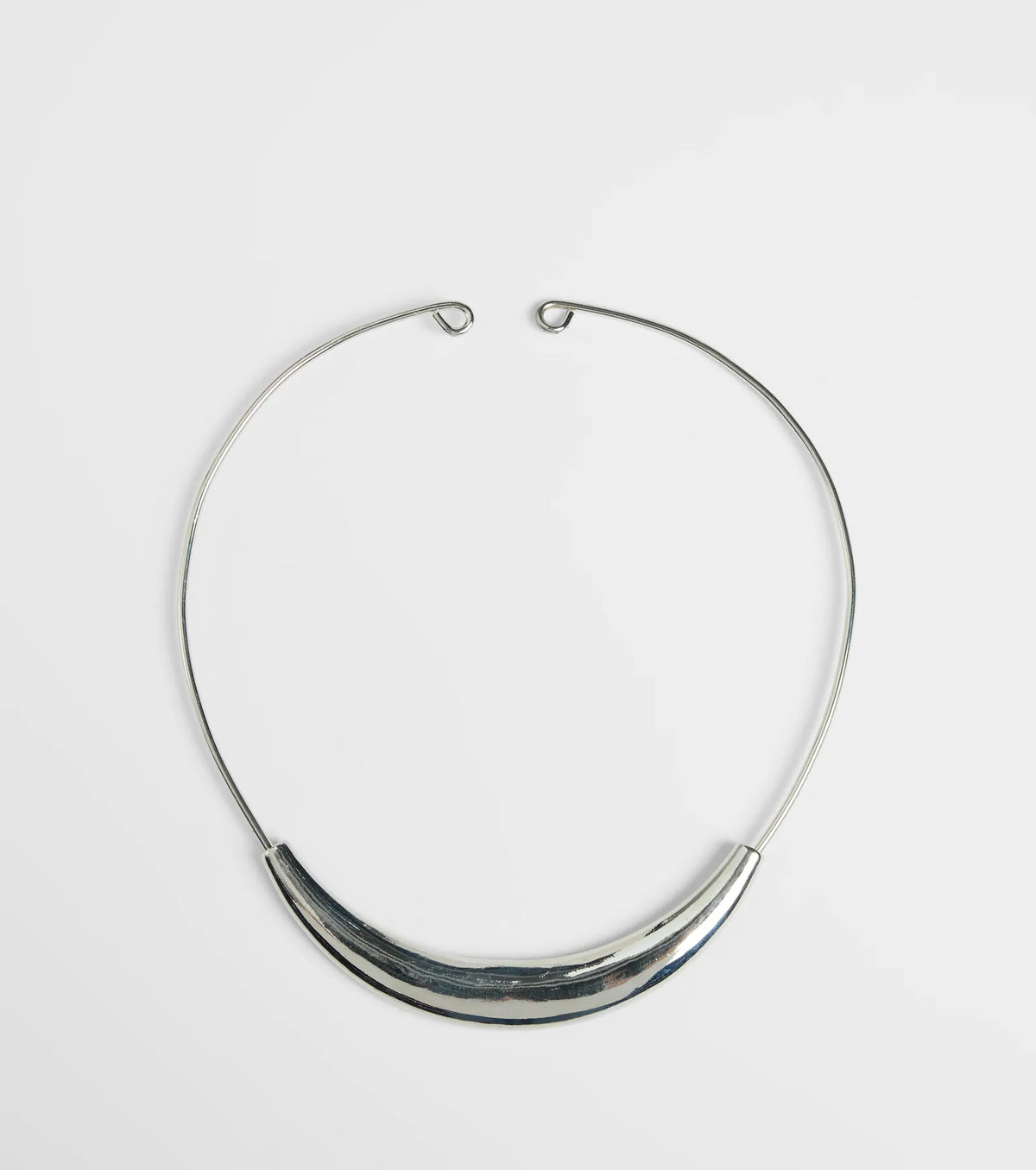 Sleek And Classic Circle Collar Necklace