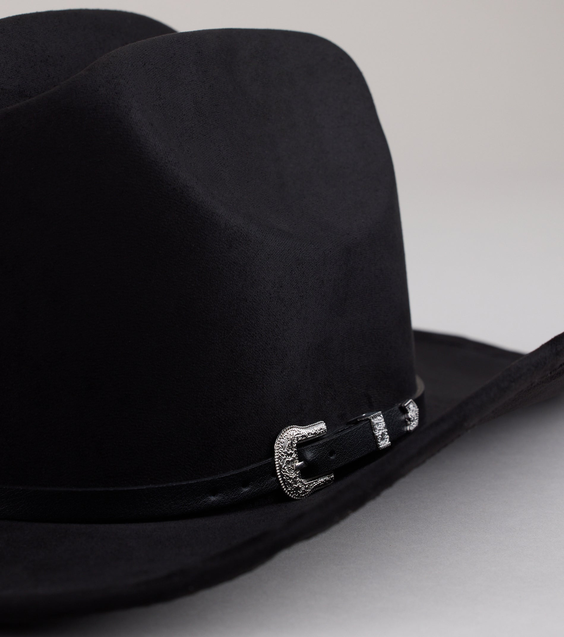 Countryside Chic Buckle Strap Cowboy Hat