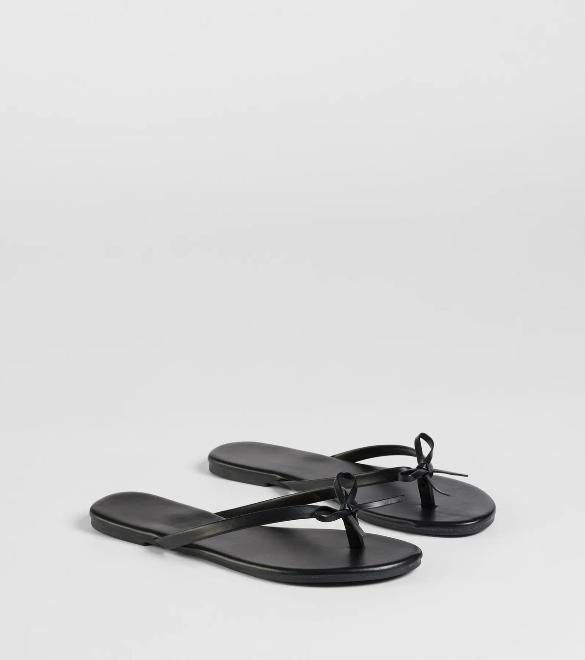 Perfect Pair Bow Detail Thong Strap Sandals