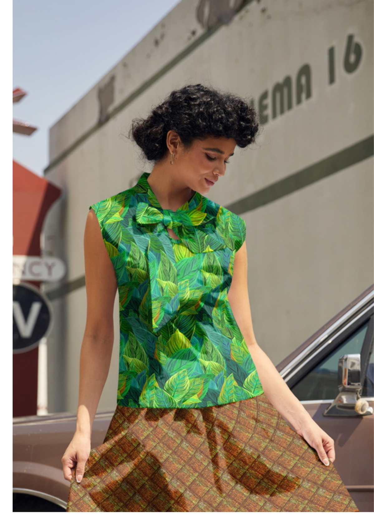 Vintage Style Bow Top in Leaves Print